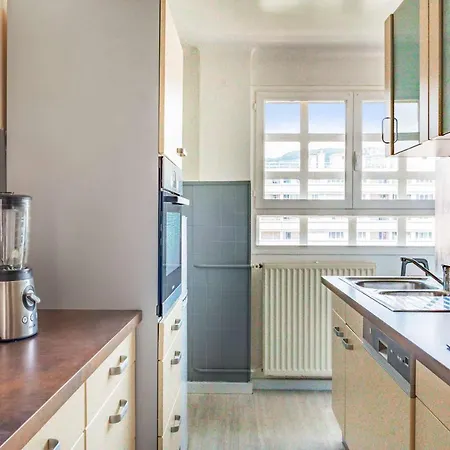 Apartment Charming 2br With Splendid Seaview - - Welkeys Toulon